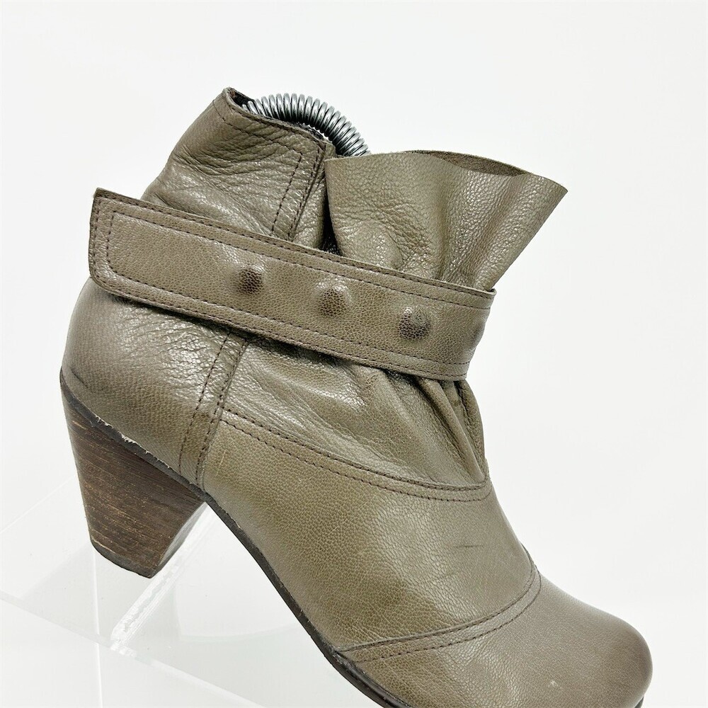 Fidji Womens Bootie Taupe Gray Ankle Round Toe Block Heel Wrap Strap Slip On 37